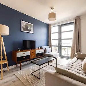 stunning-apartment-in-zone-1-old-street.cambridgehotelsuk.com/