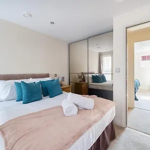 hare-hideaway-apartment-200m-from-york-minster.yorkshirehotels.net/