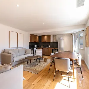 appartement-place-des-lices.fr-provencehotel.com/